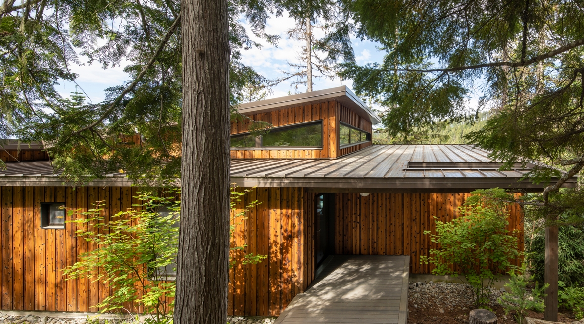 Priest Lake Cabin exterior