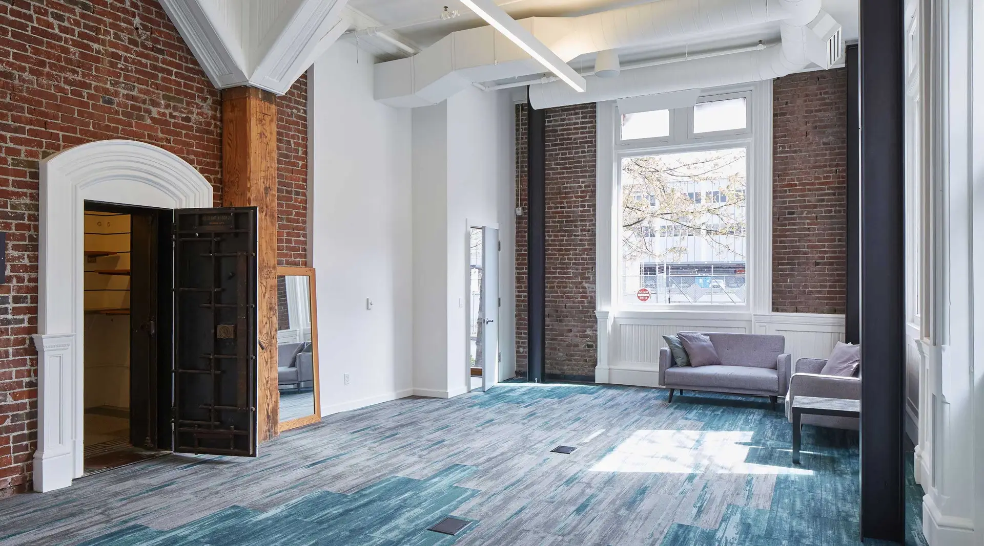 Office Space in Irving Street Studio.