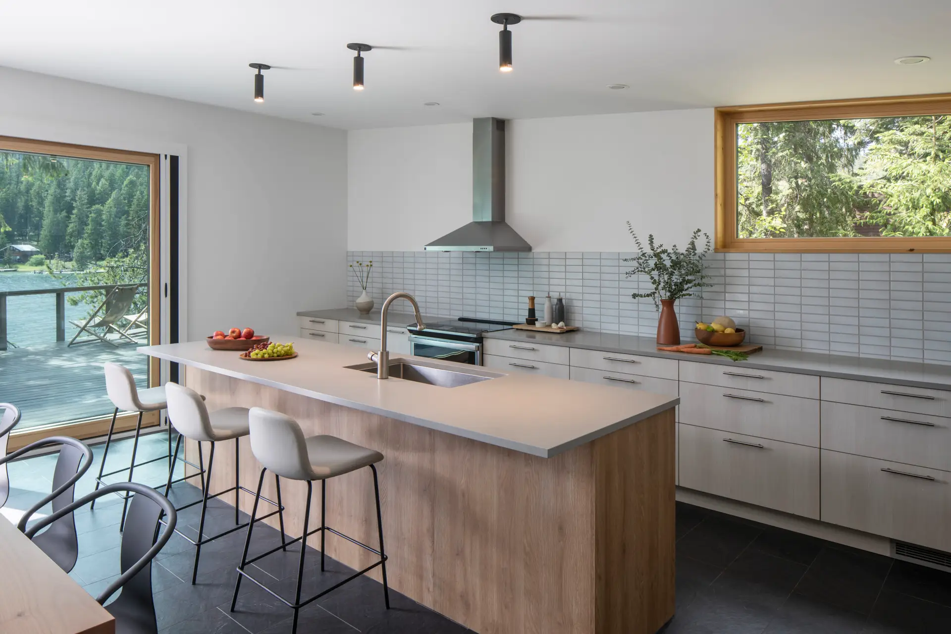 Subject: Priest Lake House; Location: Priest River, ID; Client: Green Hammer